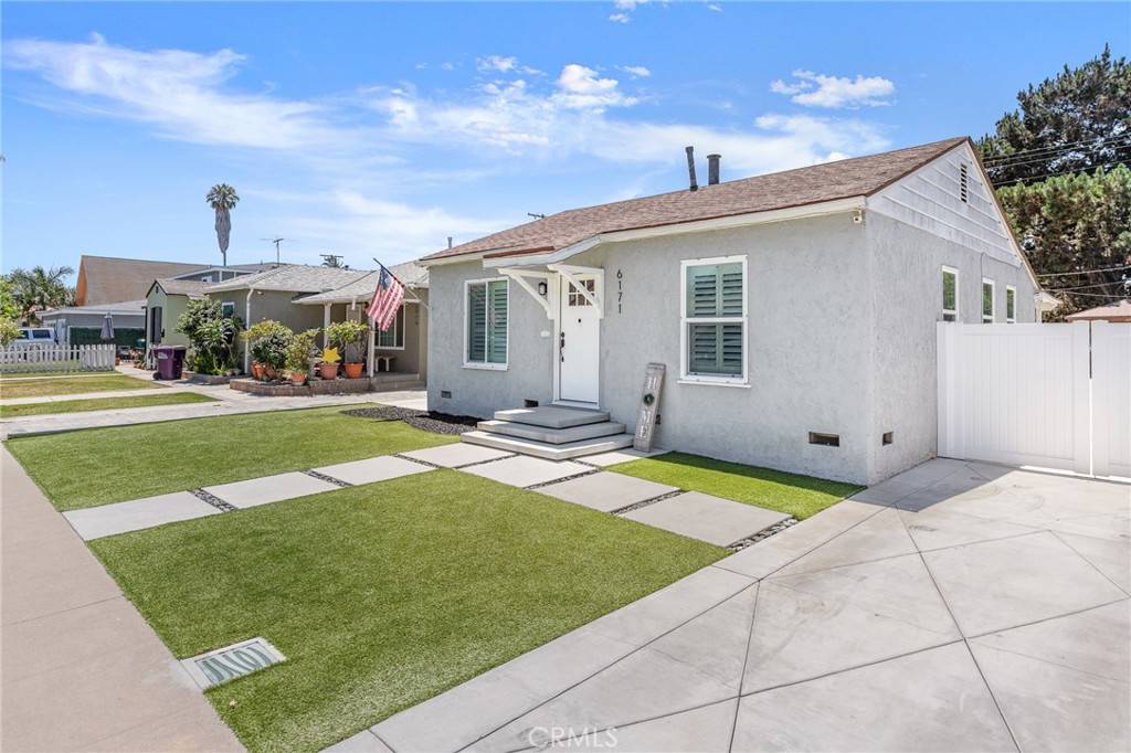 Long Beach, CA 90805,6171 John AVE