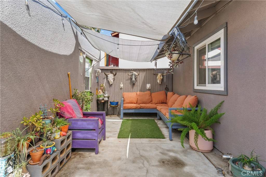 Riverside, CA 92507,5080 Pearblossom