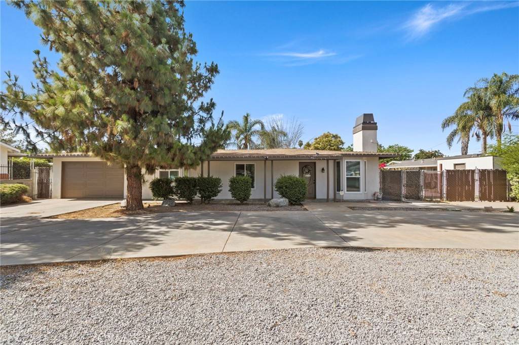 Hemet, CA 92544,1443 E Devonshire AVE