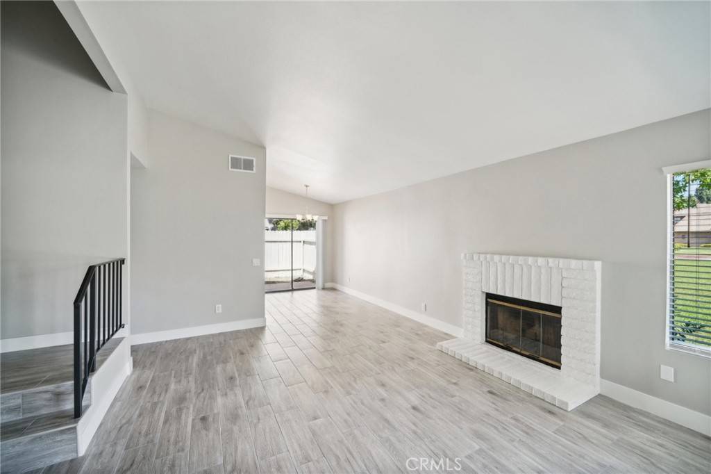 Ontario, CA 91764,3122 Triumph LN #1