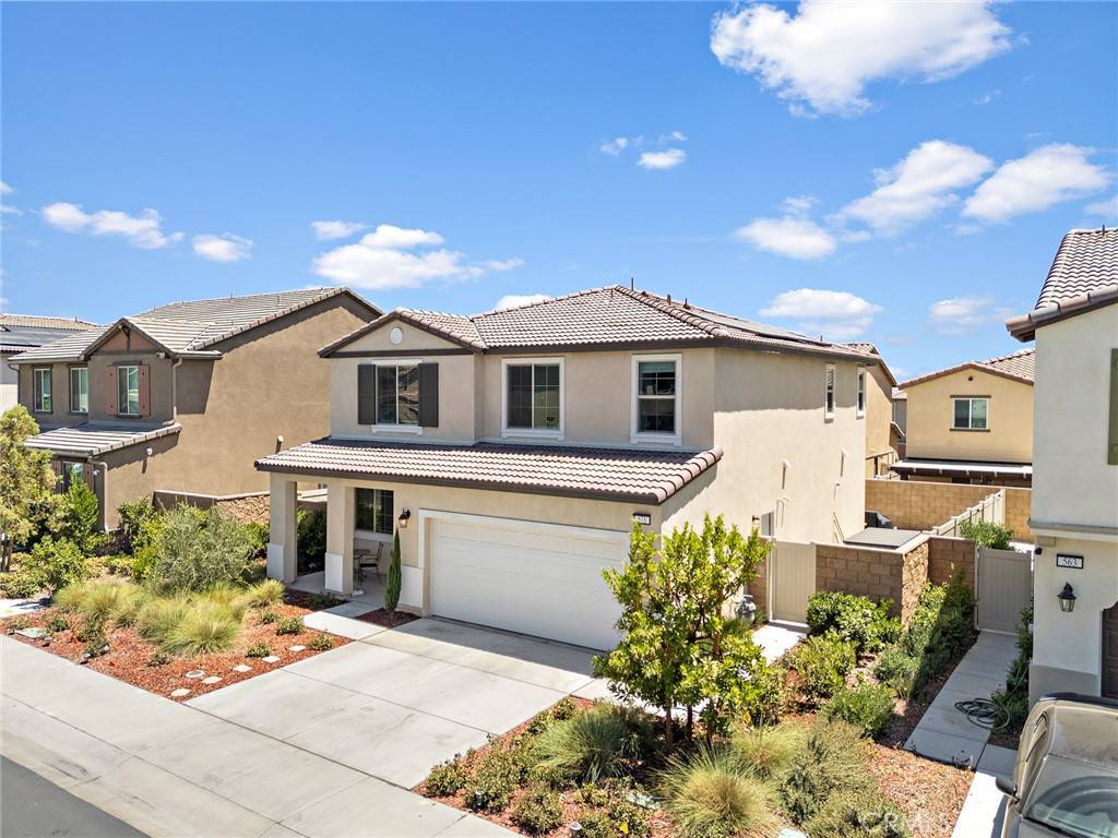 Rialto, CA 92376,571 E Alru Ave