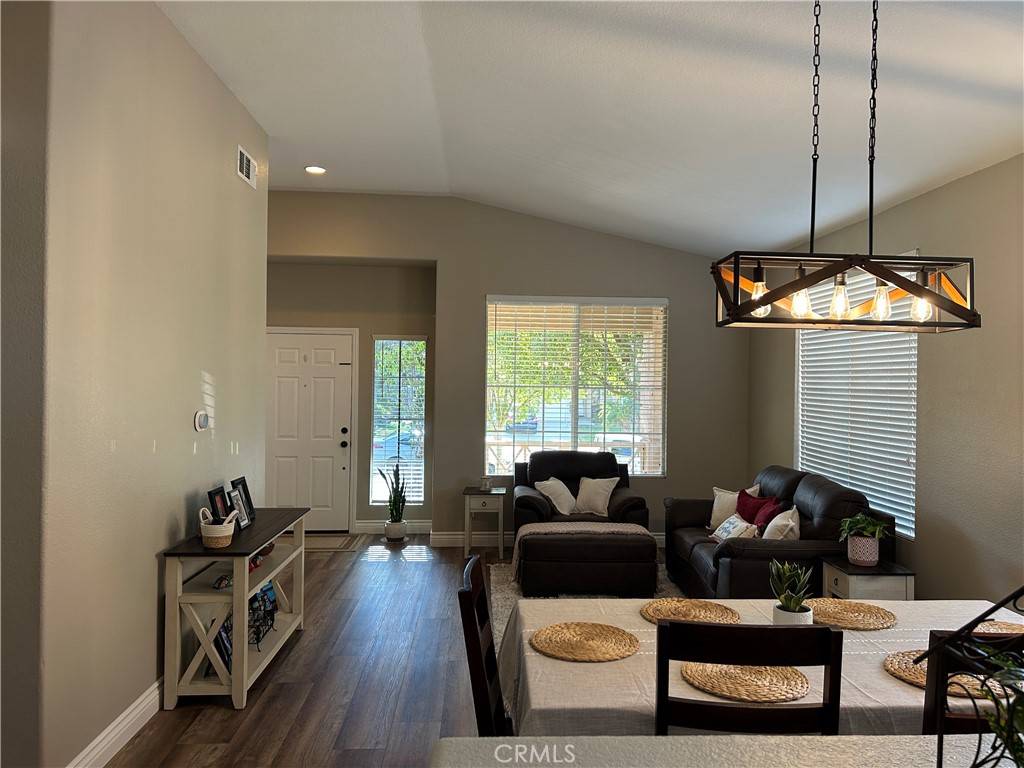 Corona, CA 92883,27298 Buffalo TRL