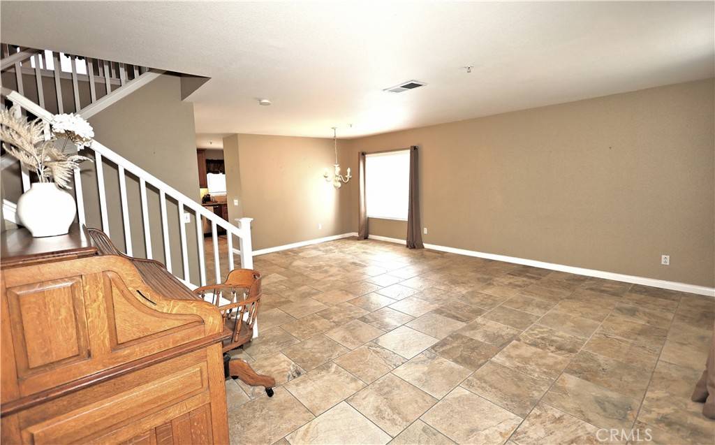 Fontana, CA 92336,5825 Opal CT