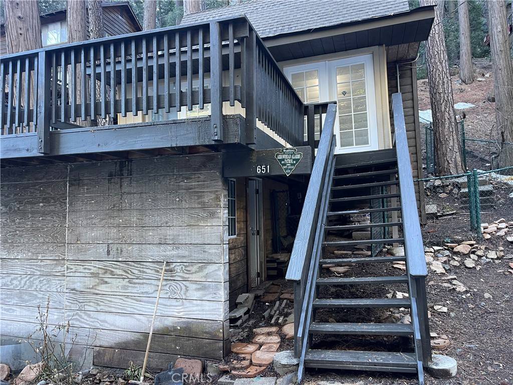 Lake Arrowhead, CA 92352,651 Community DR