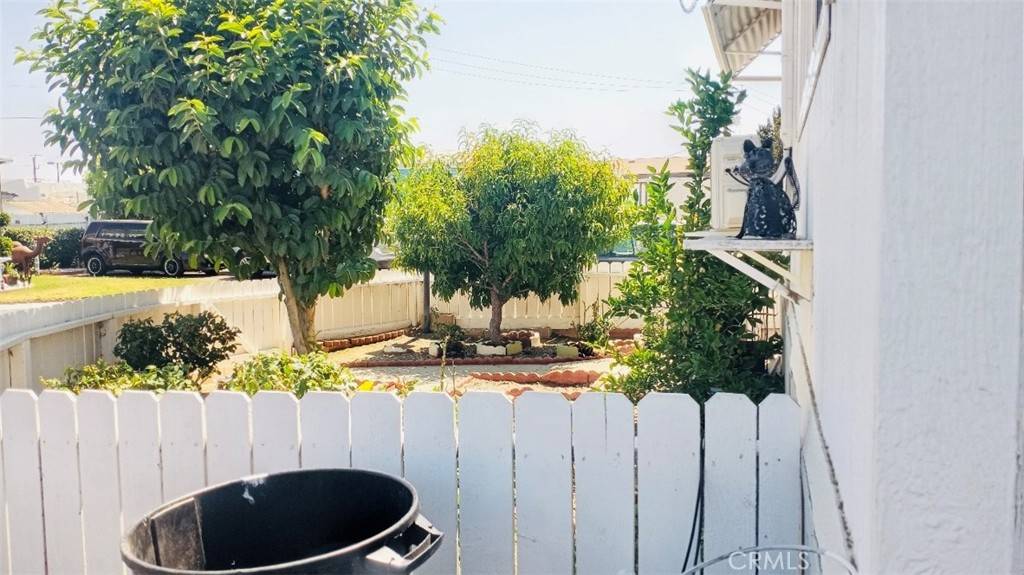 Rialto, CA 92376,135 N Pepper AVE #42