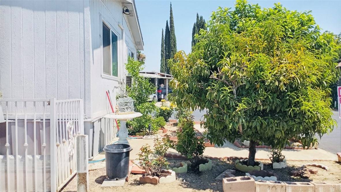 Rialto, CA 92376,135 N Pepper AVE #42