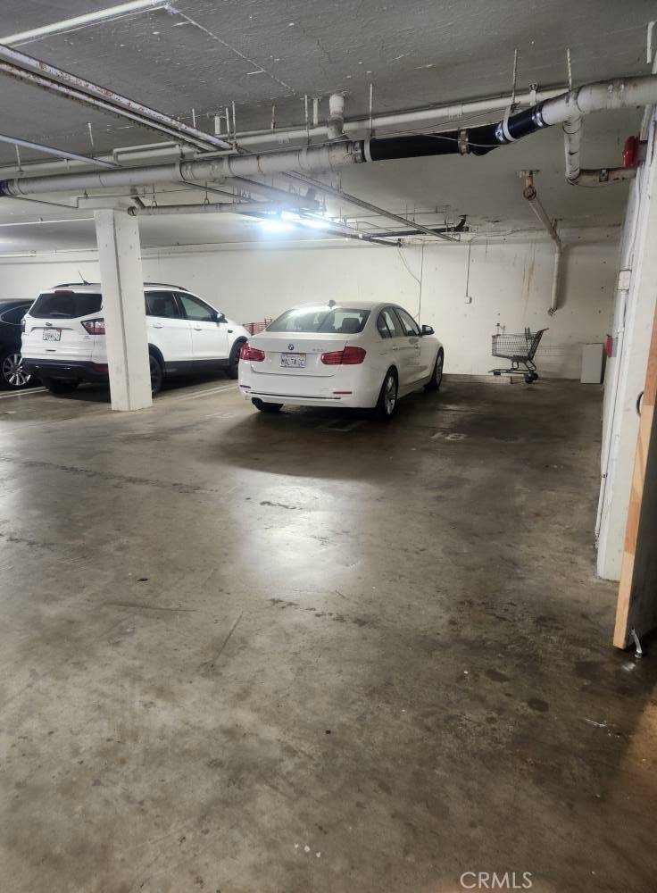West Hollywood, CA 90069,1140 ALTA LOMA #204