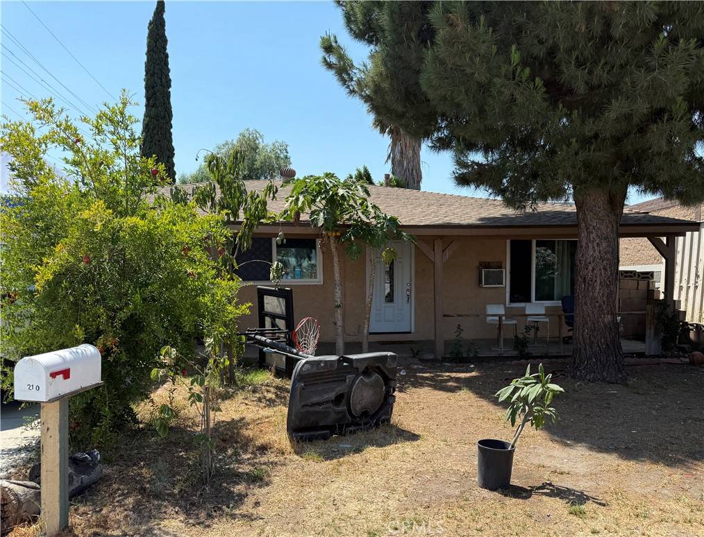 Corona, CA 92879,210 S Howard ST