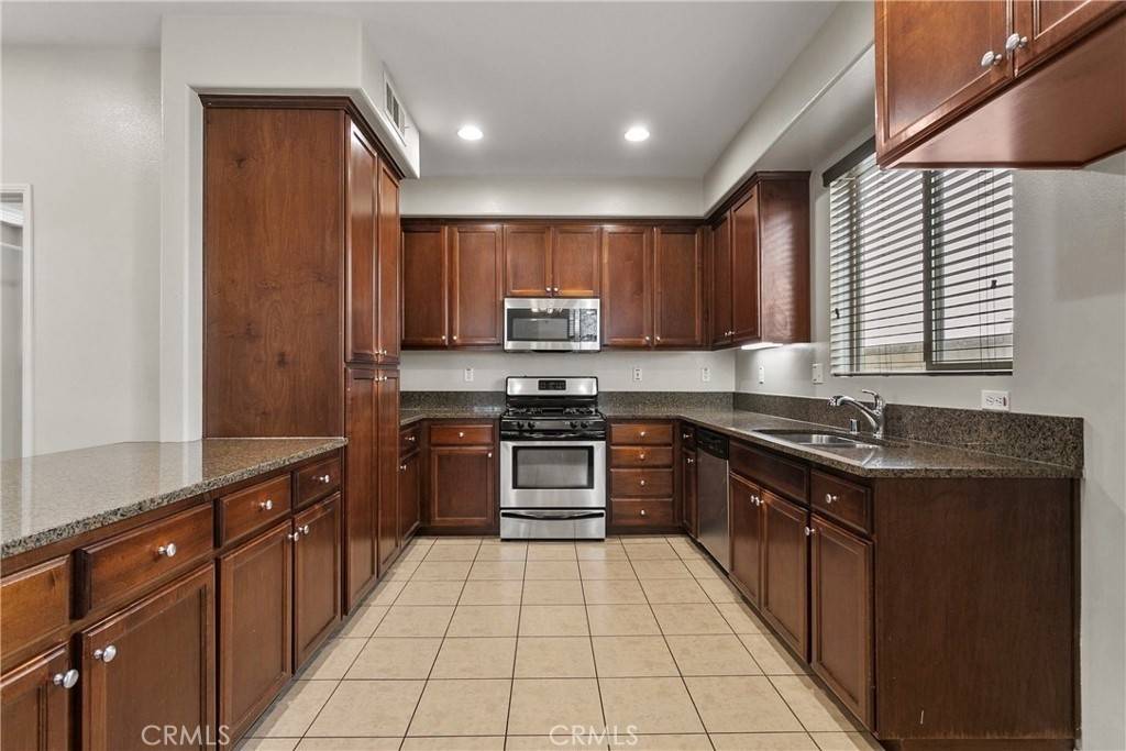 Corona, CA 92878,425 Merced