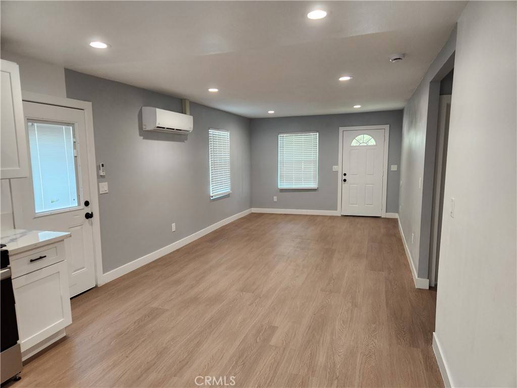 Colton, CA 92324,841 E H ST