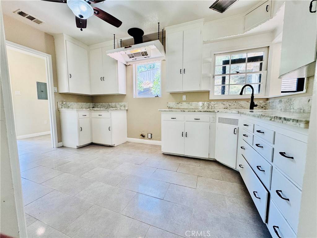 Whittier, CA 90601,13707 Philadelphia ST