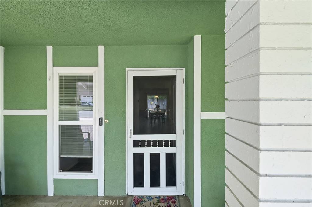 Corona, CA 92882,1502 S Merrill ST