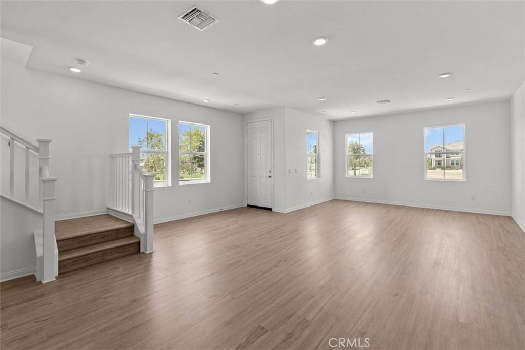 Ontario, CA 91761,4293 S Hermosa Paseo