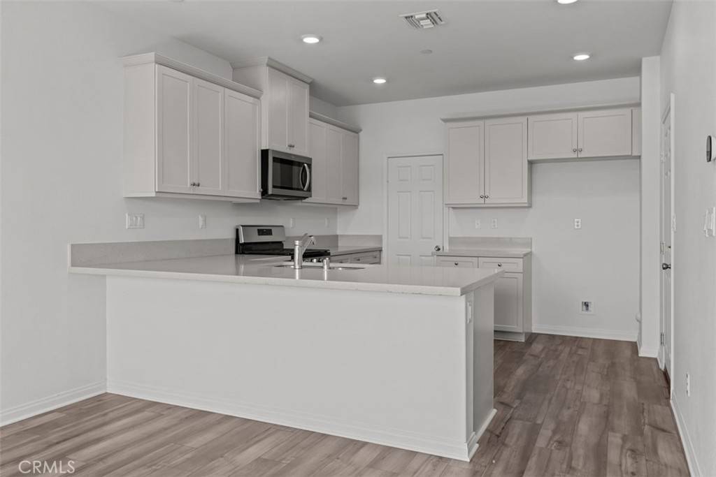 Ontario, CA 91761,4277 S Hermosa Paseo