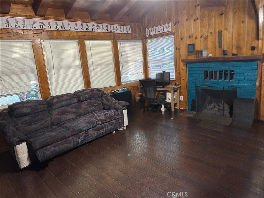 Running Springs, CA 92382,2229 Spring Oak DR