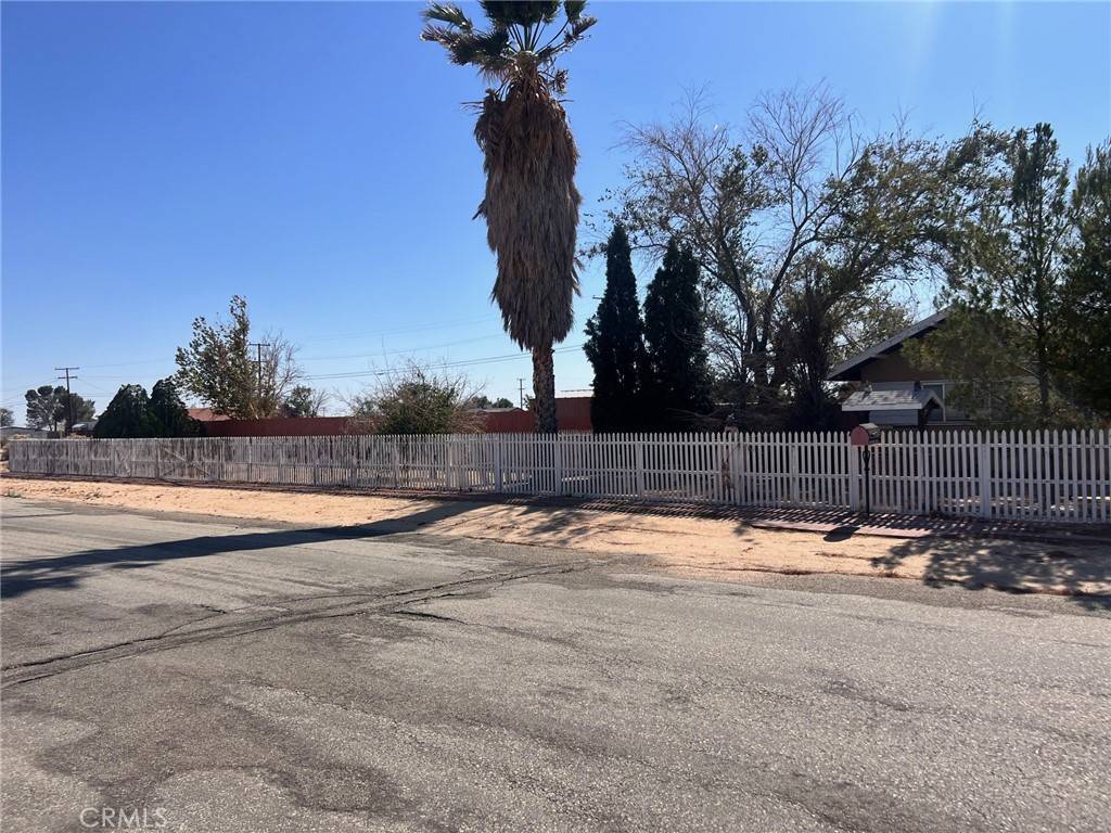 North Edwards, CA 93523,13227 Flint ST