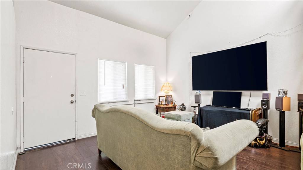Huntington Park, CA 90255,6140 Rugby AVE #324