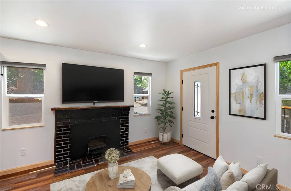 Lake Arrowhead, CA 92352,675 Pinnacle DR