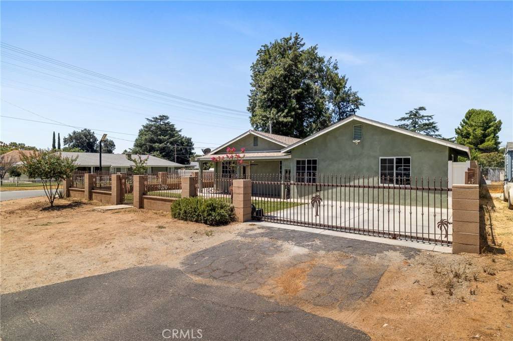 Beaumont, CA 92223,901 Edgar AVE