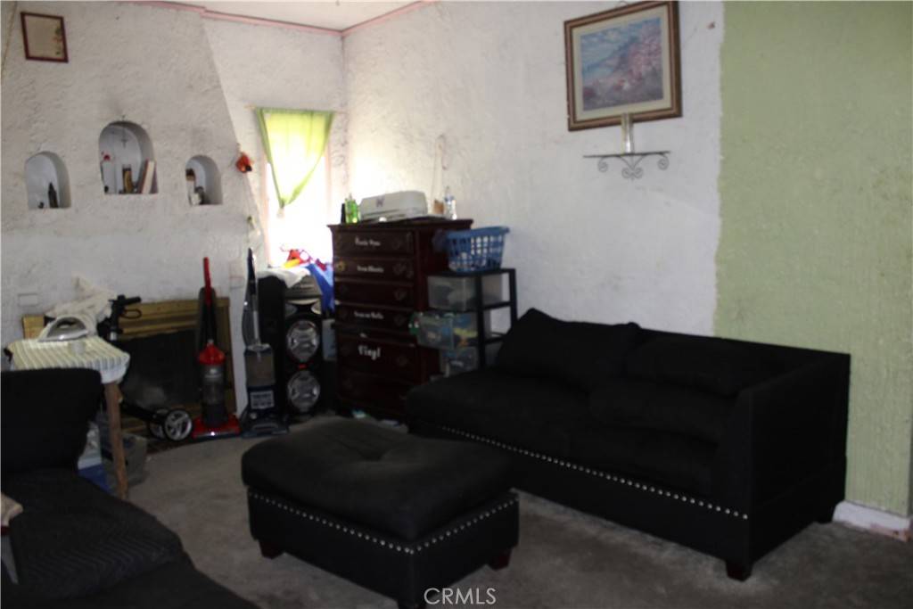 Riverside, CA 92507,2723 Iris ST