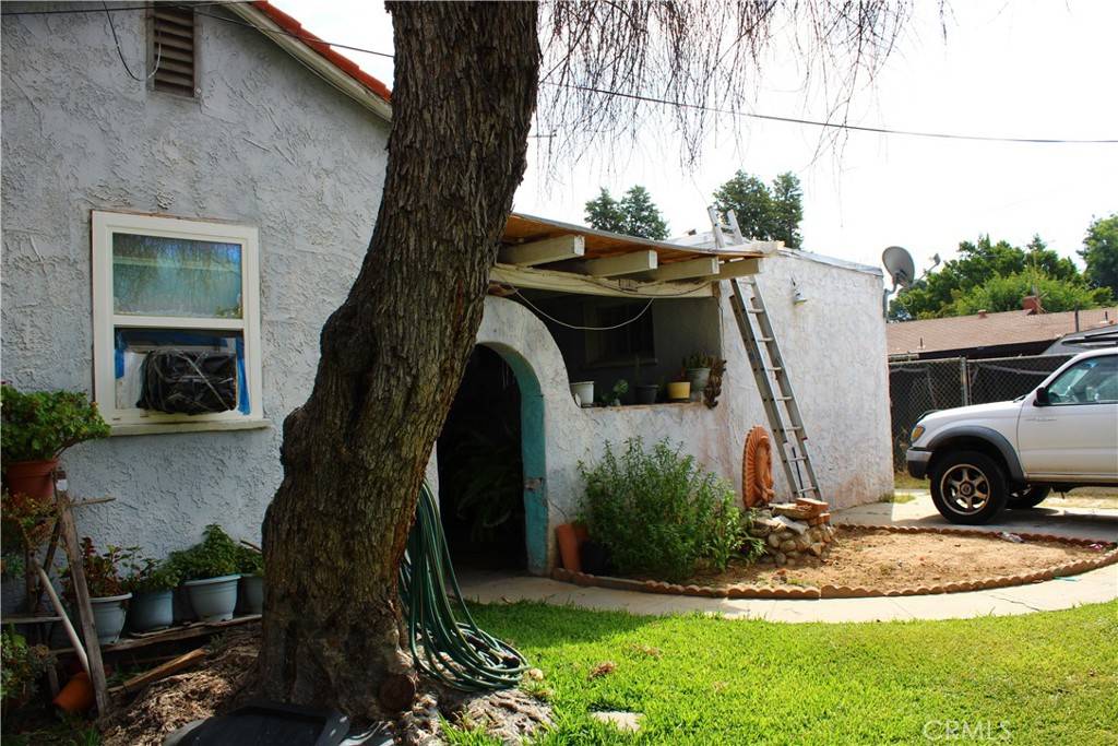 Riverside, CA 92507,2723 Iris ST