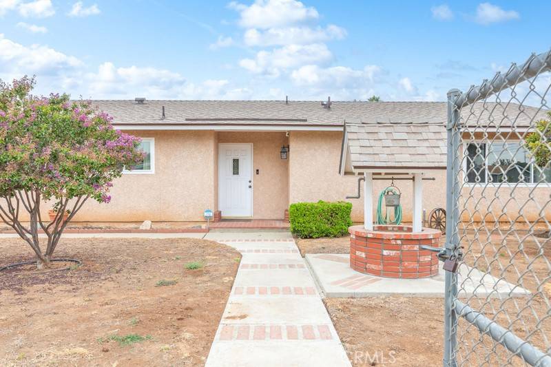 Jurupa Valley, CA 92509,5615 Tomal LN