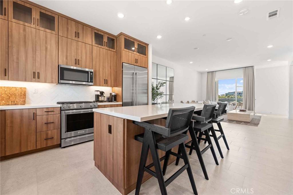 Tustin, CA 92612,16328 Helber WAY