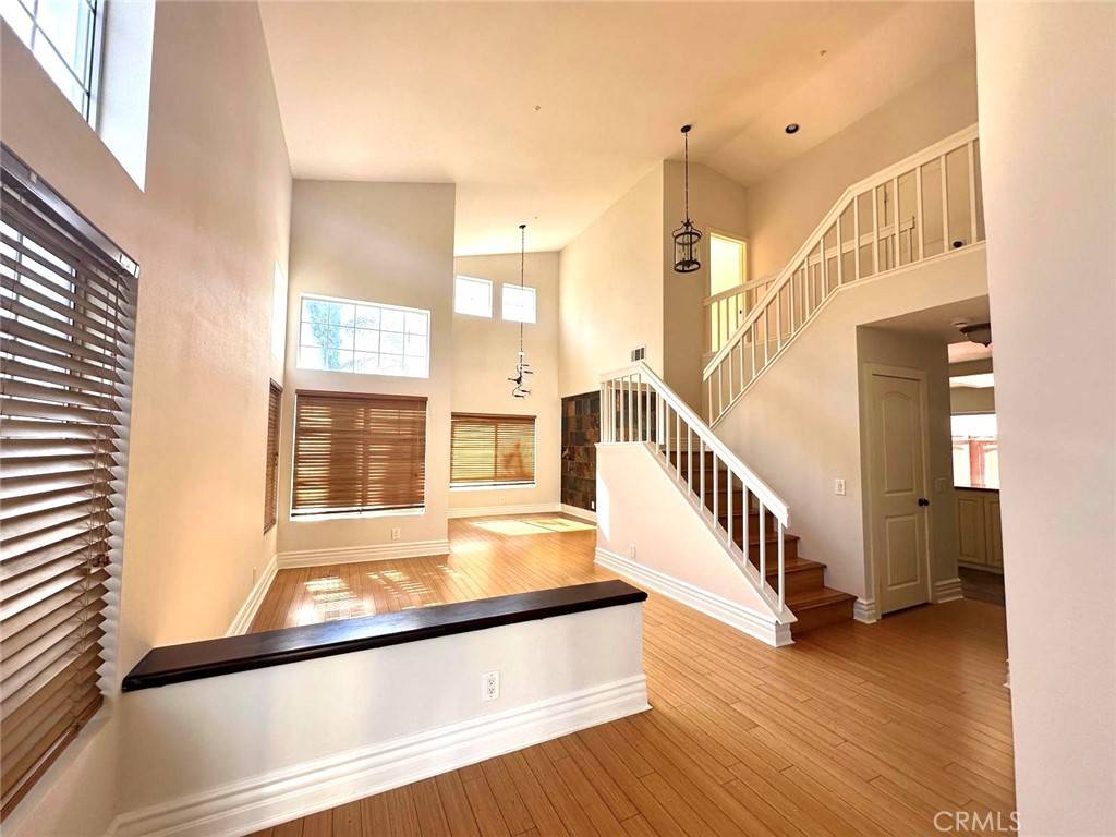 Fontana, CA 92336,8042 San Tropez CT