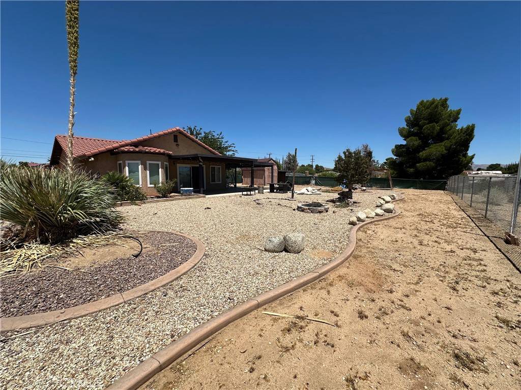 Apple Valley, CA 92307,19391 Seneca RD