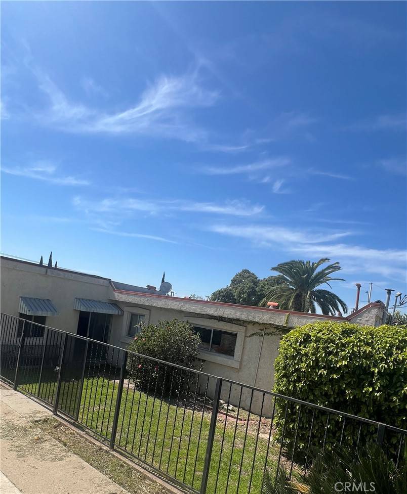 Azusa, CA 91702,1034 N Enid AVE