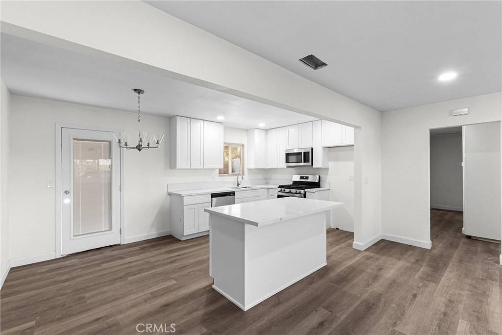 Redlands, CA 92374,919 E Lugonia AVE