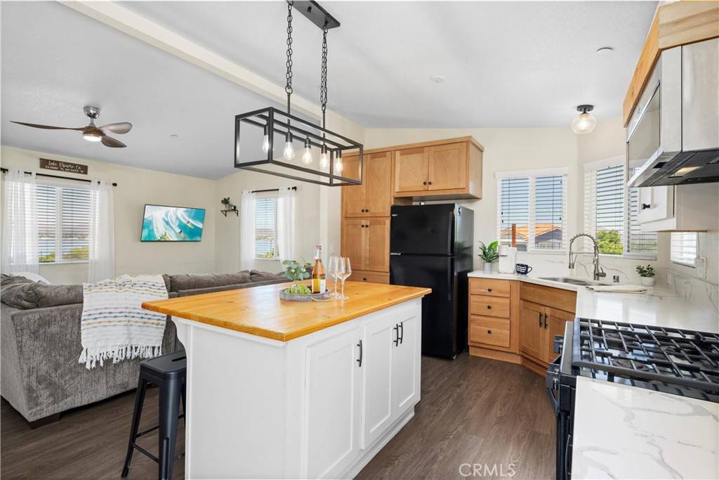 Lake Elsinore, CA 92530,17253 Akley ST