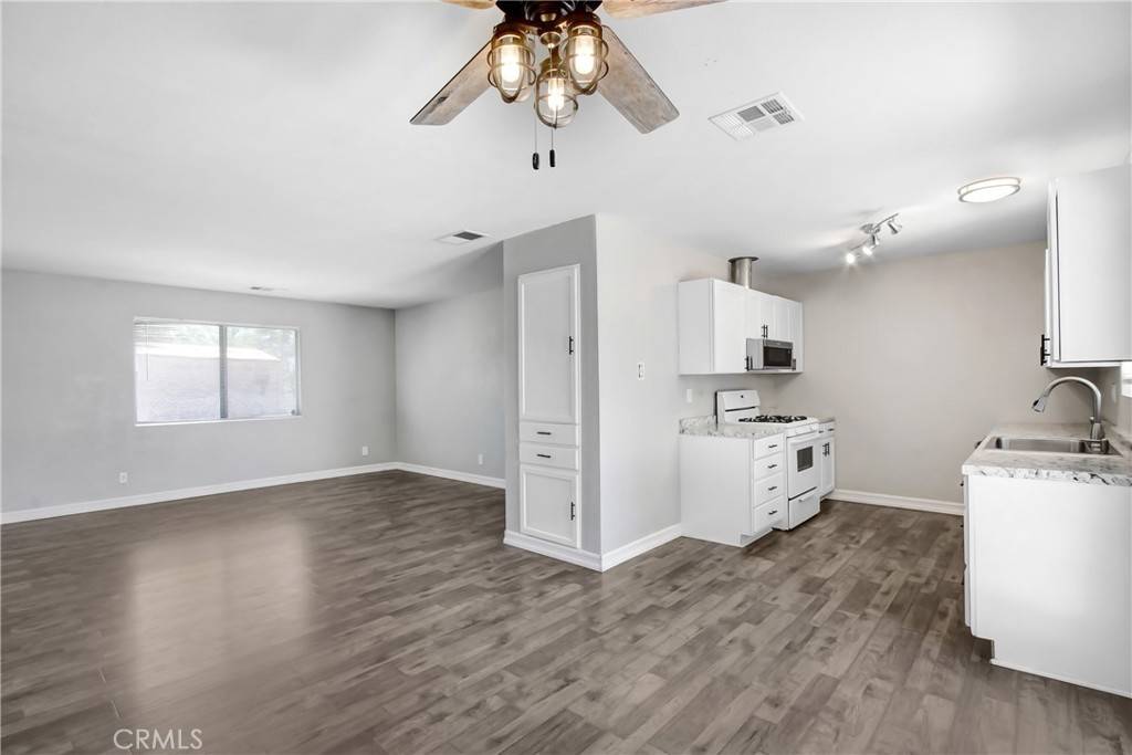 Lake Elsinore, CA 92530,507 Ellis ST