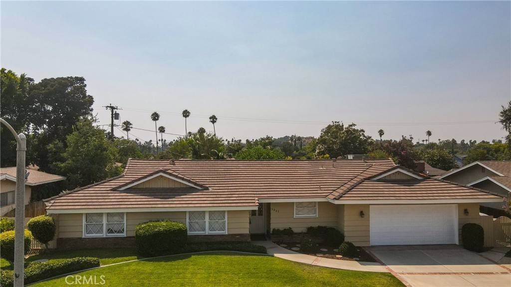 Riverside, CA 92506,5267 Coventry DR