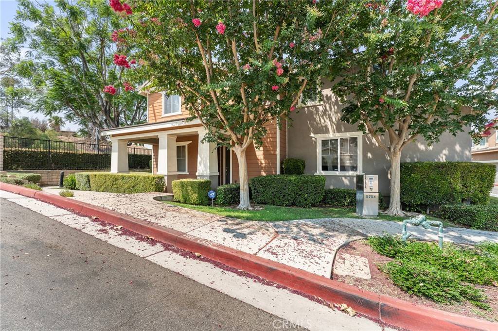 Riverside, CA 92503,9754 Edenbrook DR