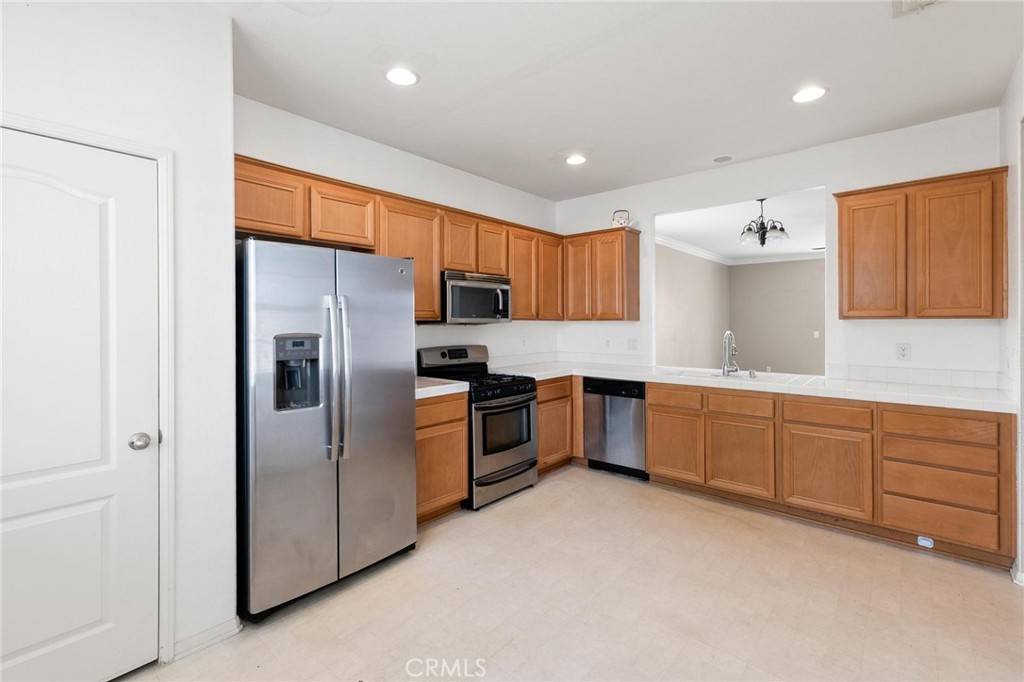 San Jacinto, CA 92582,218 Dusk LN