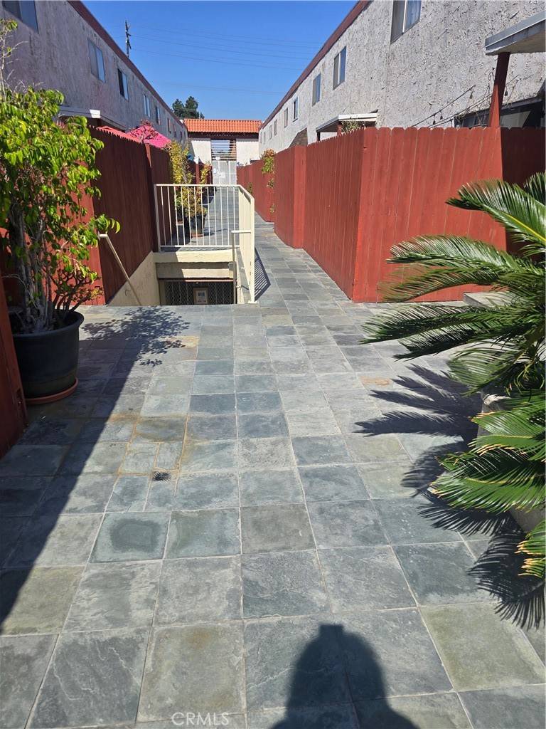 Inglewood, CA 90302,852 W Beach AVE #4