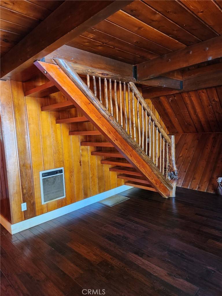Running Springs, CA 92382,31502 Hilltop DR