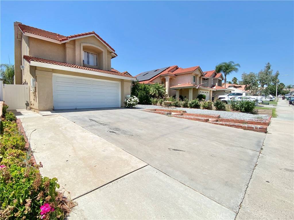 Murrieta, CA 92562,24493 New Haven DR