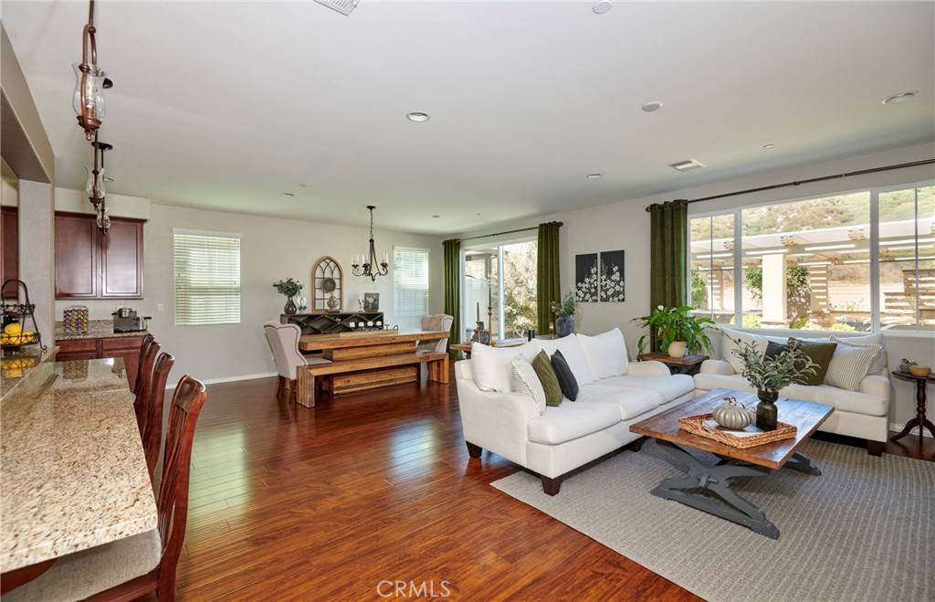 San Bernardino, CA 92407,4049 Running Oak LN