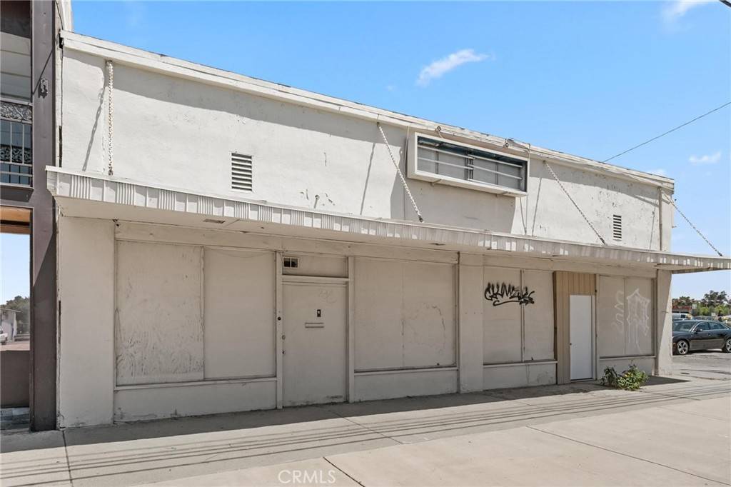 Fontana, CA 92335,16756 Foothill BLVD