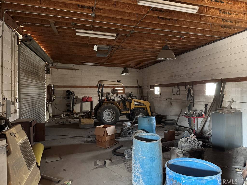 Fontana, CA 92337,15840 Boyle AVE