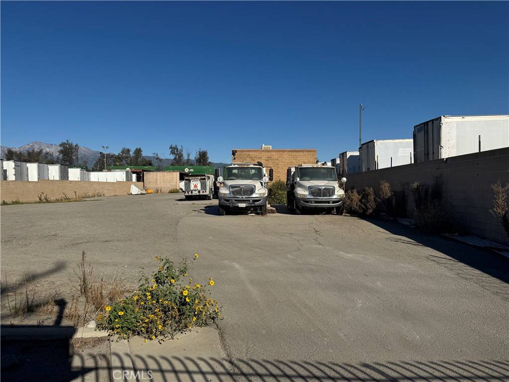 Fontana, CA 92337,15840 Boyle AVE