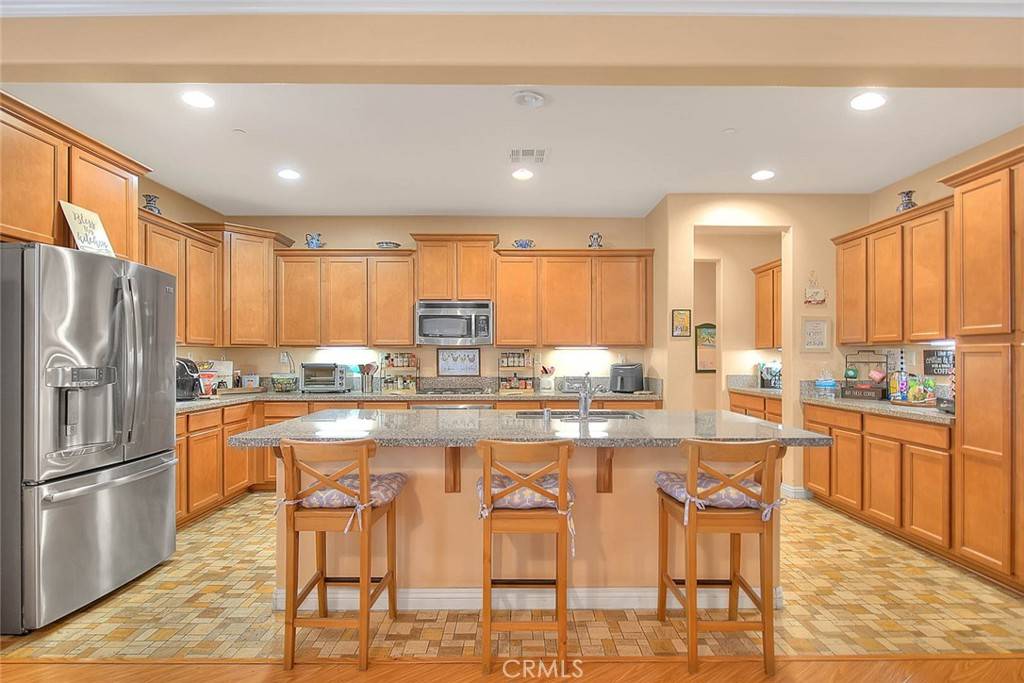 Fontana, CA 92336,16530 Picardy PL