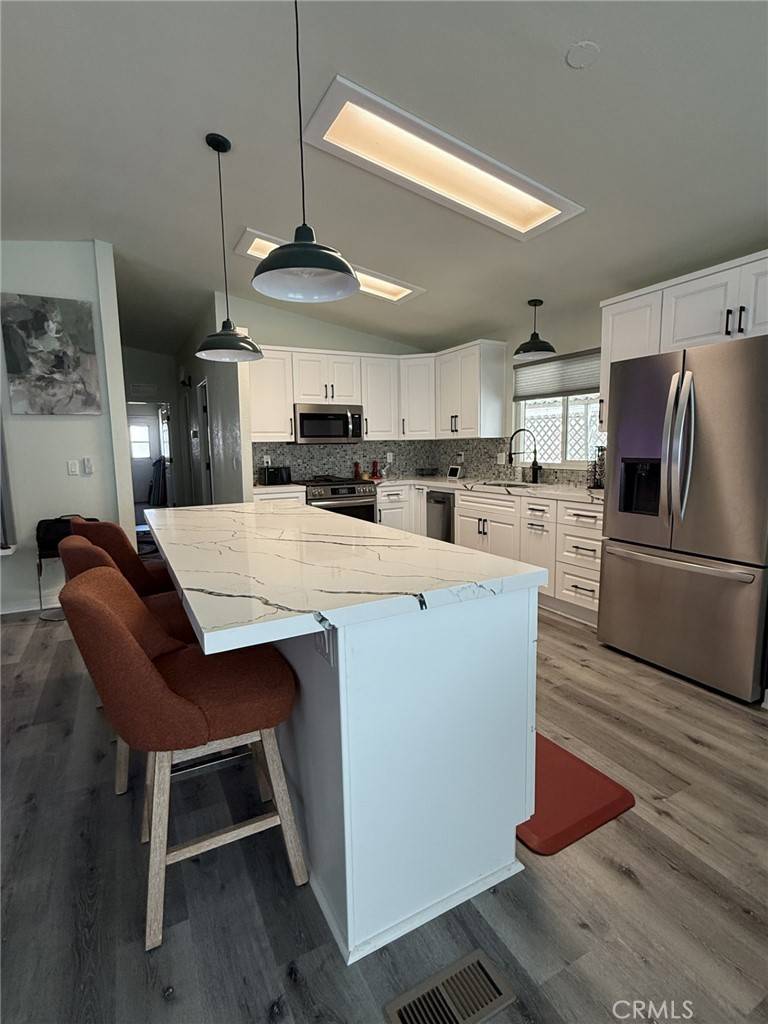 Oceanside, CA 92057,65 Hummingbird LN