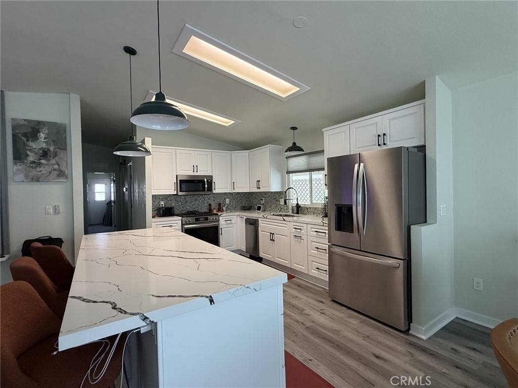 Oceanside, CA 92057,65 Hummingbird LN