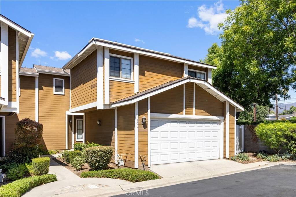 Claremont, CA 91711,707 Lander CIR