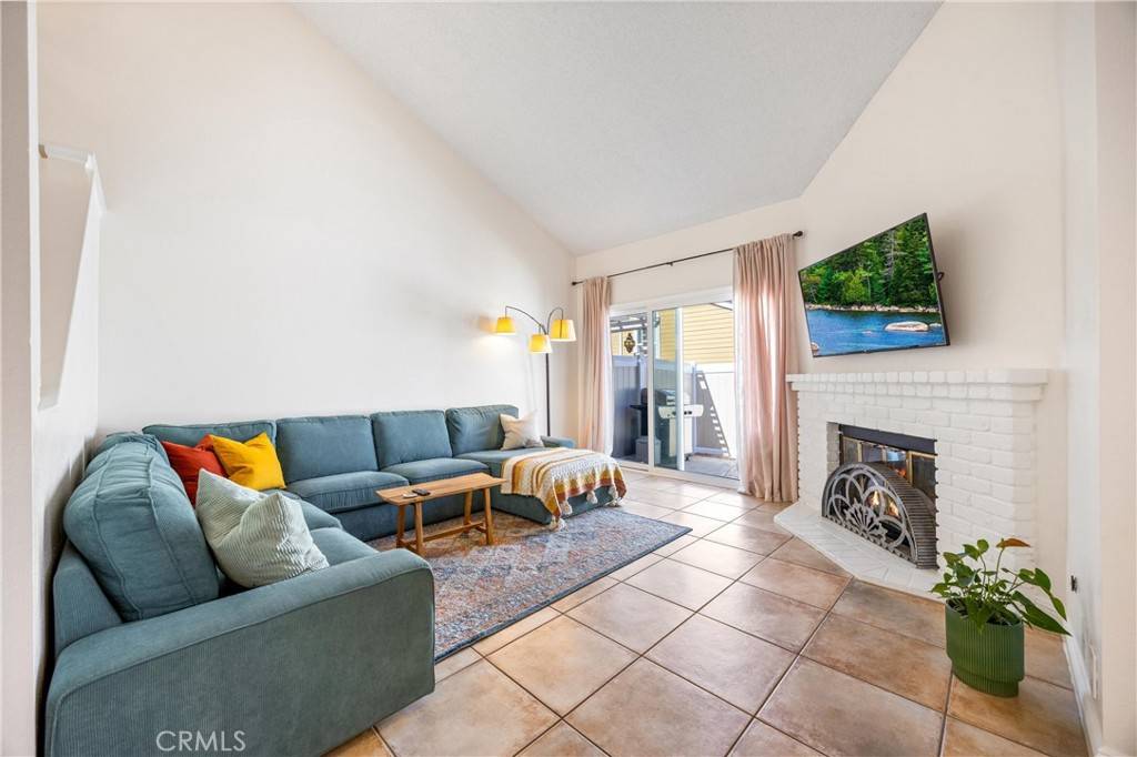 Claremont, CA 91711,707 Lander CIR