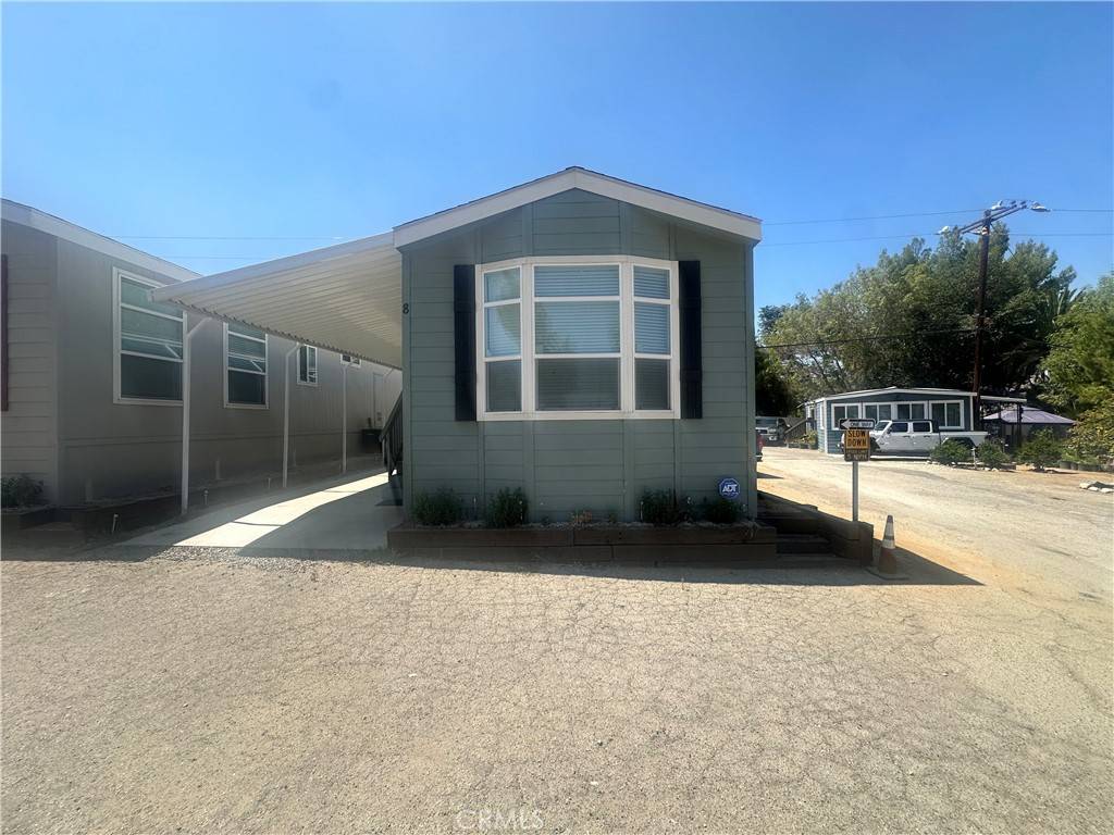 Grand Terrace, CA 92313,22113 Grand Terrace RD #8