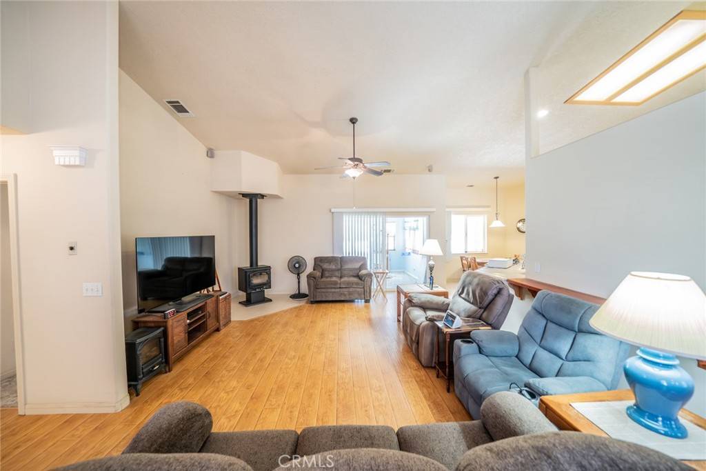 Phelan, CA 92371,13880 Paramount RD